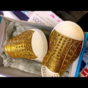 Native gold glitter shoes